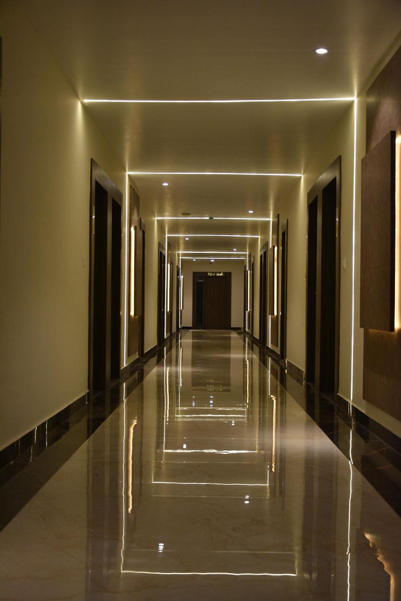 Silver Stone Park Resort, Kovilpatti Esterno foto